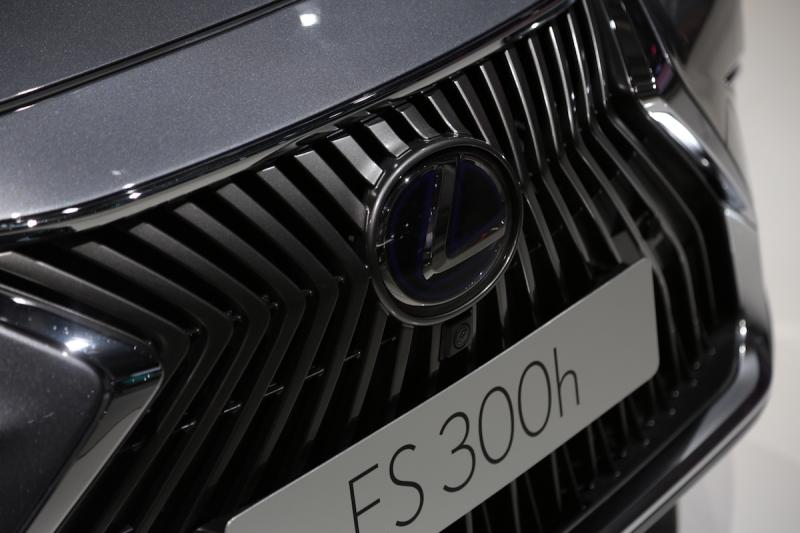 Lexus ES 300h | nos photos depuis le Mondial de l'Auto 2018